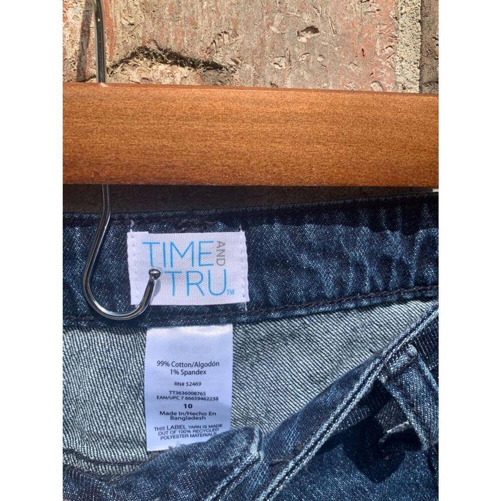 Take 50% OFF- Tim and Tru Women’s Dark Blue Jeans, Size-10 - Picture 7 of 11